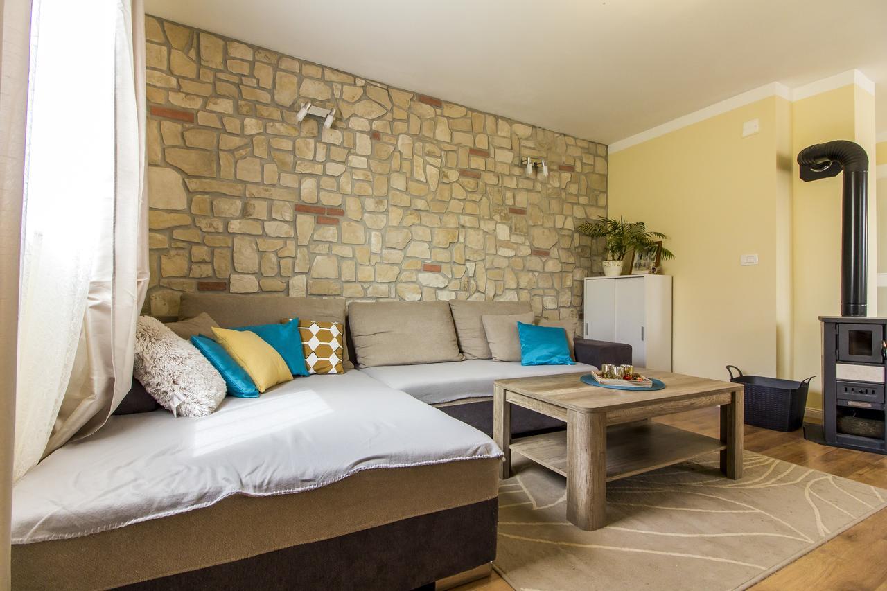 Апартаменты Apartman Maxim Пула Экстерьер фото