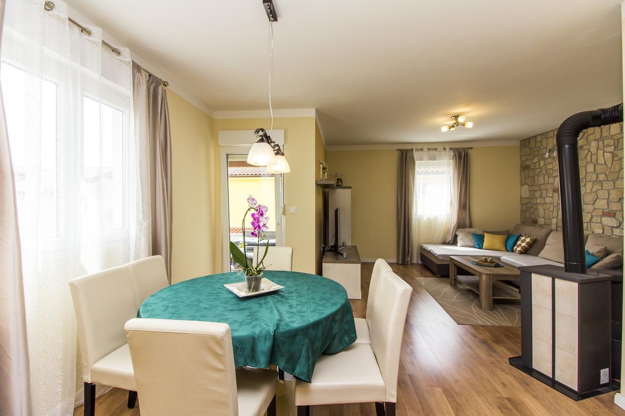 Апартаменты Apartman Maxim Пула Экстерьер фото
