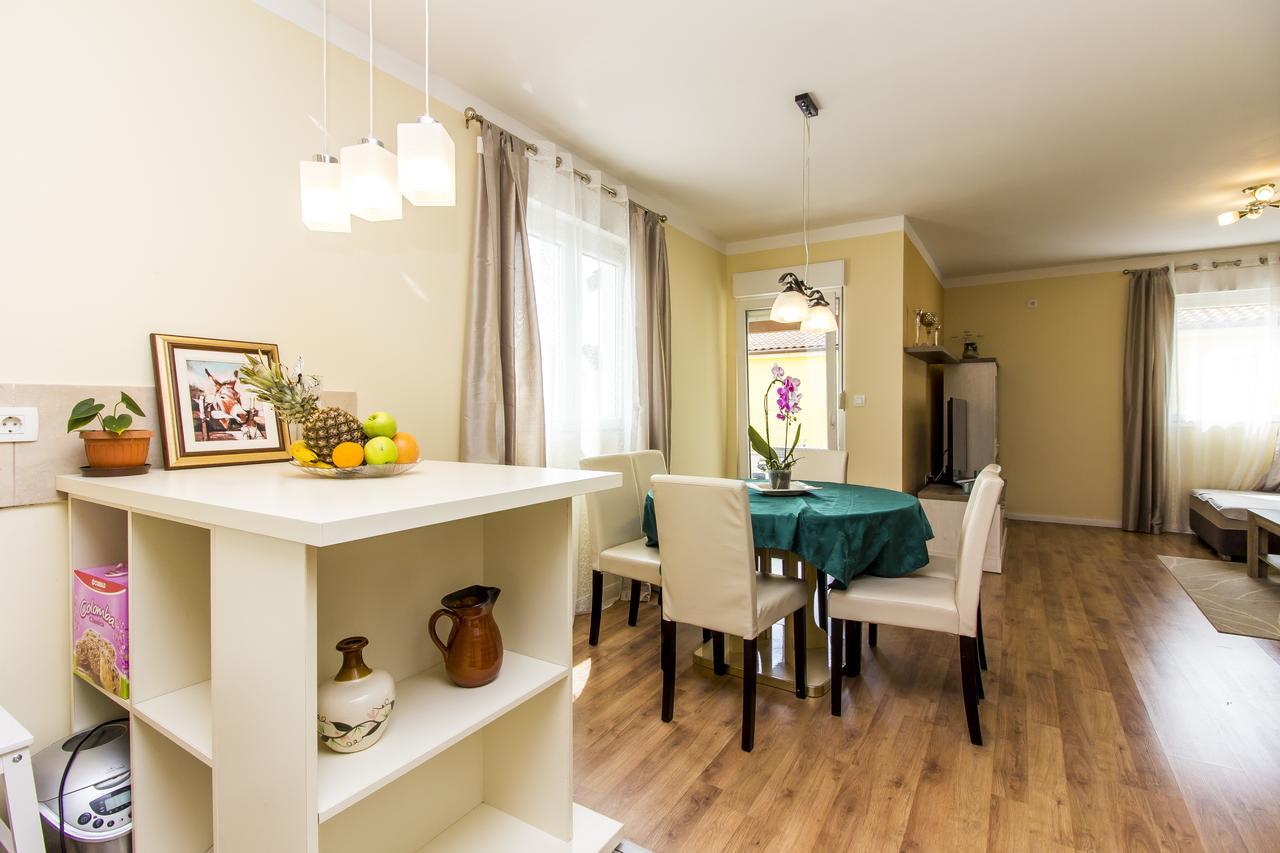 Апартаменты Apartman Maxim Пула Экстерьер фото
